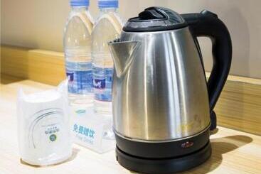 هتل City Comfort Inn Jingzhou Railway Station Fantawild