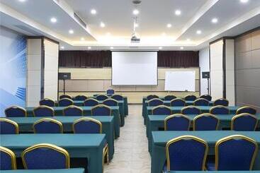 هتل City Comfort Inn Wuhan Dream Times Baotong Temple Metro Station