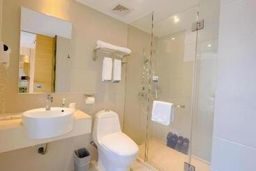 هتل City Comfort Inn Wuhan Panlongcheng Baishang Shopping Center