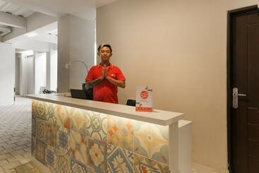 酒店 Damar Kusumo Guest House By Oyo Rooms