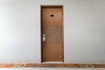 酒店 Damar Kusumo Guest House By Oyo Rooms