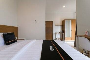酒店 Damar Kusumo Guest House By Oyo Rooms