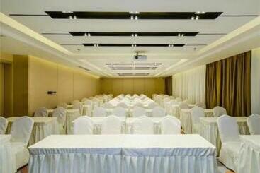 Echarm Hotel Chongqing Dadukou Commercial Center Xinshancun Metro Station