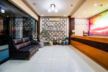 هتل Edmundo By Oyo Rooms