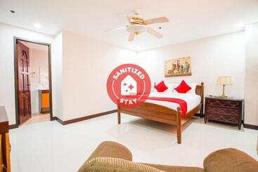 هتل Edmundo By Oyo Rooms