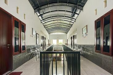 هتل Super Capital O 90151 Guest House 180