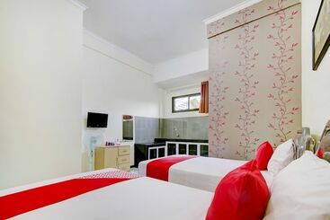 هتل Super Capital O 90151 Guest House 180