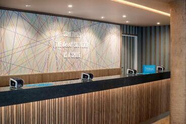 هتل Hampton By Hilton Bath City