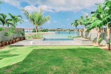 هتل Ja Enchanted Waterfront Seychelles