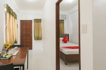 هتل Jade Apartelle By Oyo Rooms