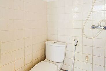 هتل Live Homestay By Oyo Rooms