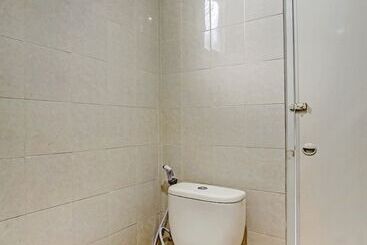 هتل Live Homestay By Oyo Rooms