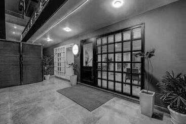 酒店 Townhouse Golf Course Road