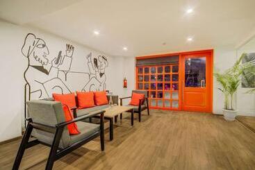 酒店 Townhouse Golf Course Road