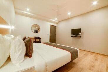 酒店 Super Townhouse Hosur Main Road Bommanahalli Near Gopalan Innovation Mall