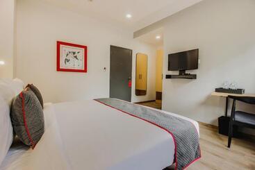 Отель Super Townhouse Begumpet Near Hyderabad Central