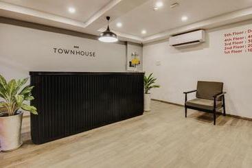Отель Super Townhouse Begumpet Near Hyderabad Central
