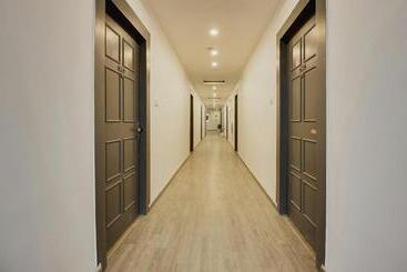בית מלון כפרי Super Townhouse Begumpet Near Hyderabad Central