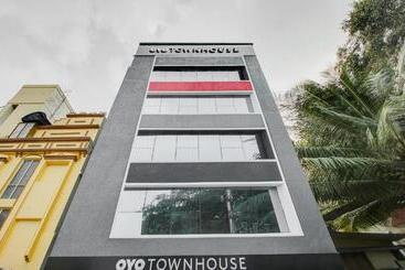 Отель Super Townhouse Begumpet Near Hyderabad Central