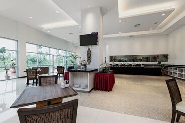 Raia Hotel & Convention Centre Kuching