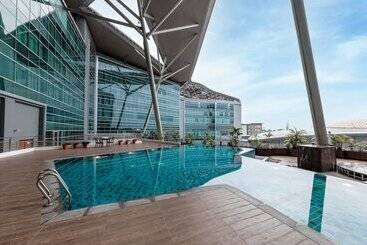 Raia Hotel & Convention Centre Kuching