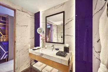 هتل Vivanta Navi Mumbai Turbhe