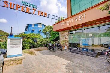 هتل Fabexpress Super 7 Inn   Nr Rabale Station