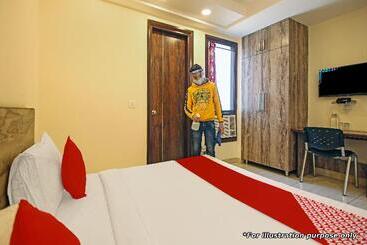 هتل Fabexpress Super 7 Inn   Nr Rabale Station