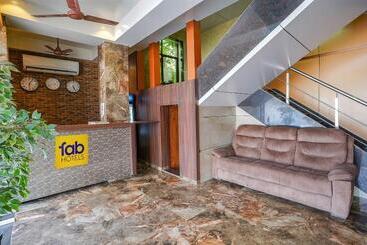 هتل Fabexpress Super 7 Inn   Nr Rabale Station
