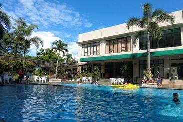 The Green Peak, Artotel Curated