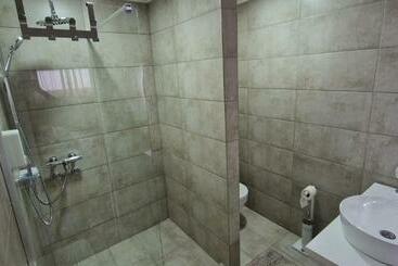 Apartmani I Sobe Gromilovic