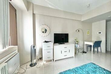 Condo Across Manila Airport Near Resorts World With Wifi