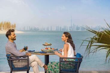 酒店 Anantara World Islands Dubai Resort
