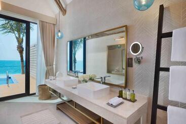 酒店 Anantara World Islands Dubai Resort