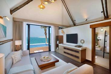 酒店 Anantara World Islands Dubai Resort