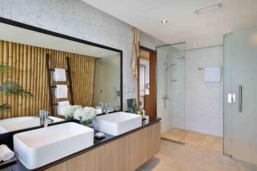 酒店 Anantara World Islands Dubai Resort