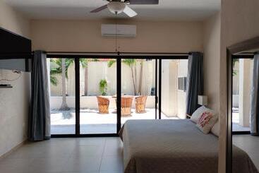هتل Cabañas Puerto Morelos