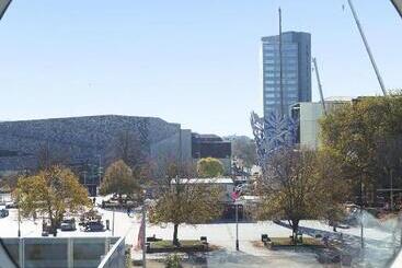 هتل Christchurch City