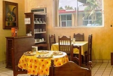 هتل Del Valle