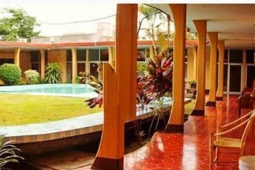 هتل Del Valle