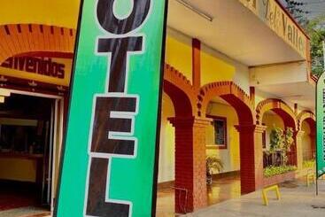 هتل Del Valle