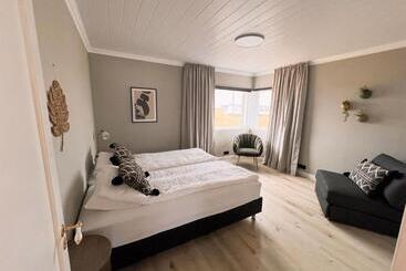 هتل Garður Apartments