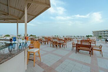 هتل Aqua Mondo Abu Soma Resort