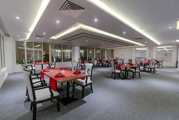 هتل Aqua Mondo Abu Soma Resort