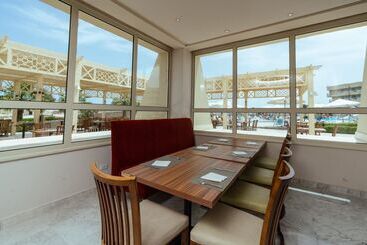 هتل Aqua Mondo Abu Soma Resort