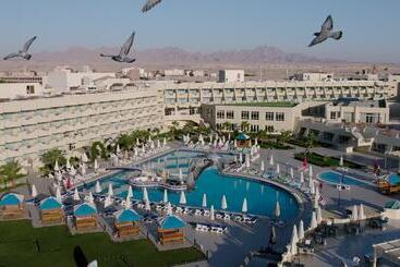 هتل Aqua Mondo Abu Soma Resort