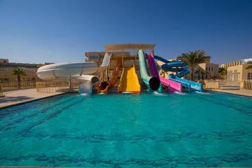 هتل Aqua Mondo Abu Soma Resort
