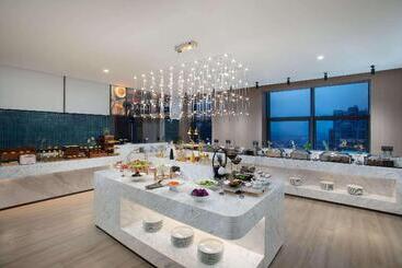 هتل Ramada By Wyndham Huangshi Huangshigang