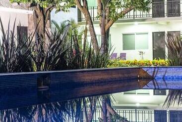 هتل Suites Milán Room