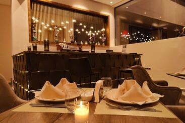 هتل Sumahan Suites & Spa